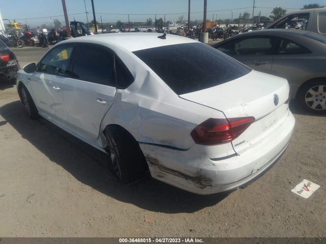 1VWAA7A31JC010097 Volkswagen Passat 2.0t S/r-line
