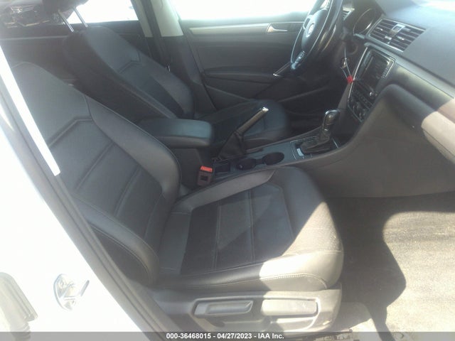 1VWAA7A31JC010097 Volkswagen Passat 2.0t S/r-line
