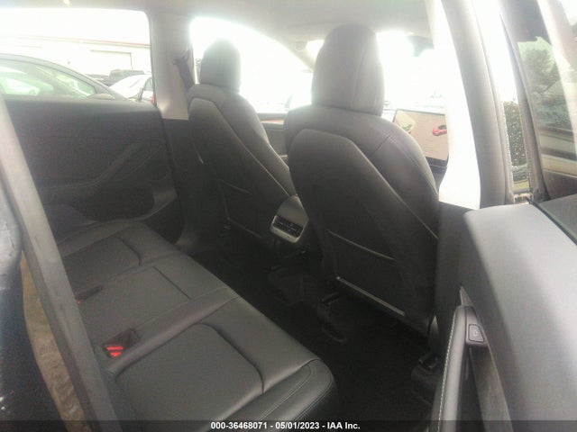 Tesla Model Y Long Range 2022 7SAYGDEE8NF572519 Image 8