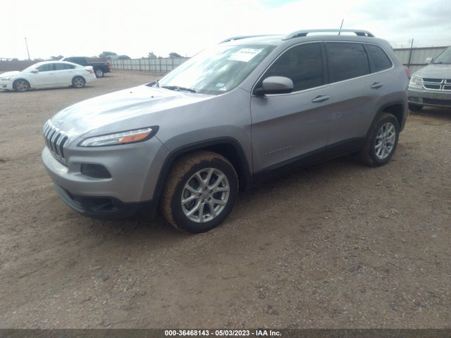 1C4PJLCBXJD537222 Jeep Cherokee Latitude