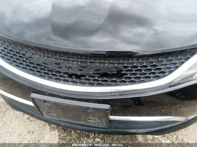 1C3CCCABXGN172219 Chrysler 200 Limited