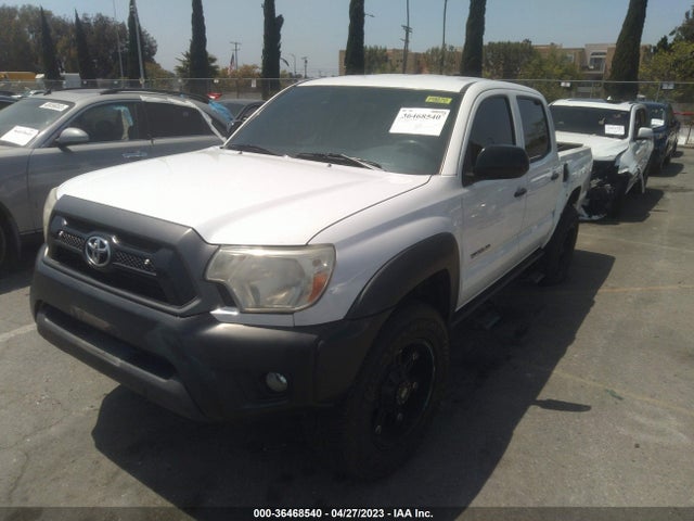 Toyota TACOMA 2014 5TFJX4CNXEX040633 Image 2