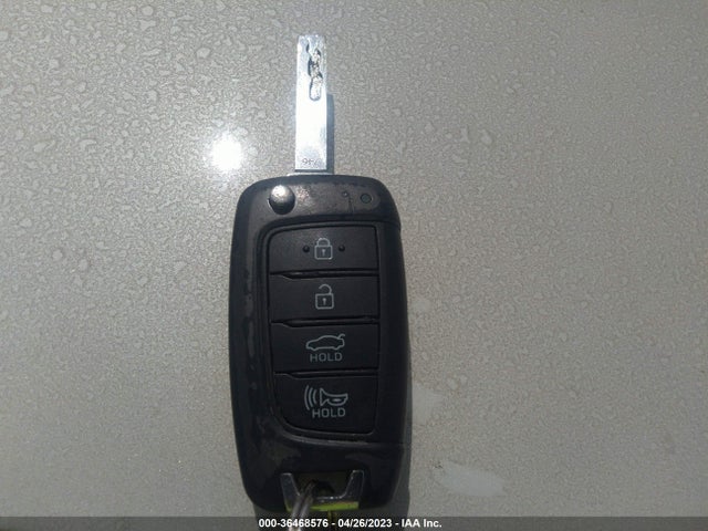 Hyundai ACCENT SE 2019 3KPC24A3XKE084846 Image 3