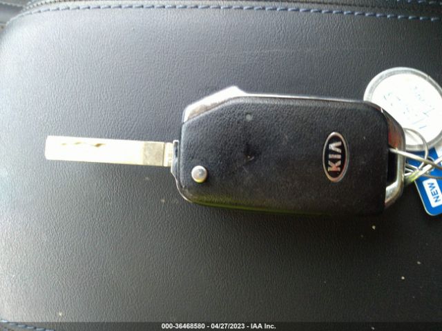 KNDEUCAAXM7219516 KIA SELTOS S