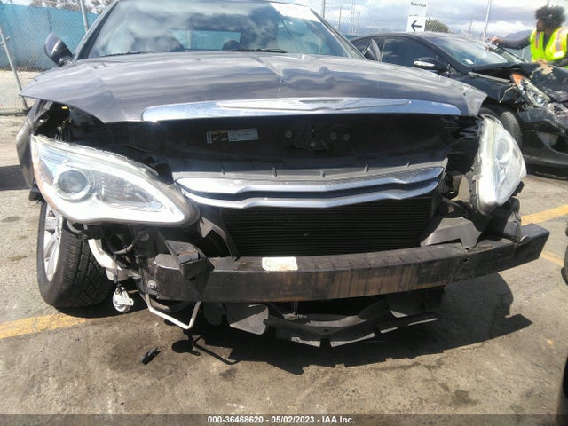 1C3BCBEB1EN158089 Chrysler 200 Touring