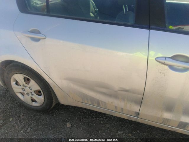 KNAFK4A6XG5503253 KIA FORTE LX