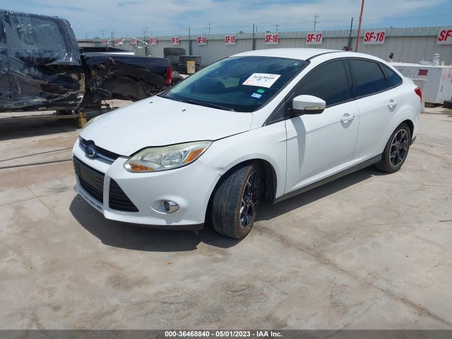 Ford FOCUS SE 2014 1FADP3F25EL208328 Image 2