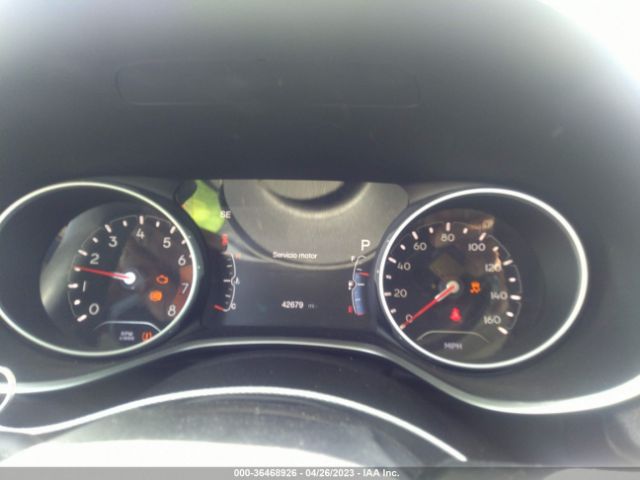 3C4NJCBB5JT271949 Jeep Compass Latitude