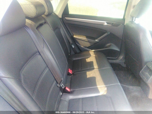 1VWAA7A36JC008880 Volkswagen Passat 2.0t S/r-line