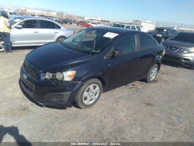 Chevrolet SONIC LS 2015 1G1JA5SH2F4215634 Image 2