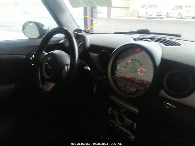 2010 MINI COOPER CLUBMAN VIN: WMWML3C59ATX37261