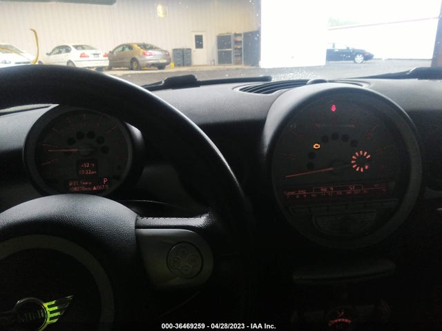 2010 MINI COOPER CLUBMAN VIN: WMWML3C59ATX37261