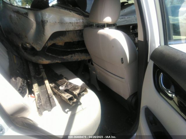 JN1BJ1CR1JW207021 Nissan Rogue Sport Sv