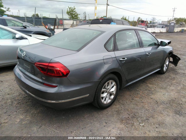 1VWAA7A37JC043265 Volkswagen Passat 2.0t S/r-line