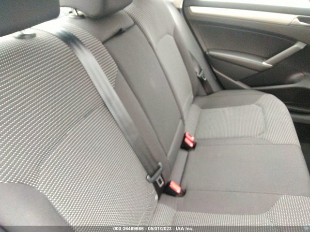 1VWAA7A37JC043265 Volkswagen Passat 2.0t S/r-line