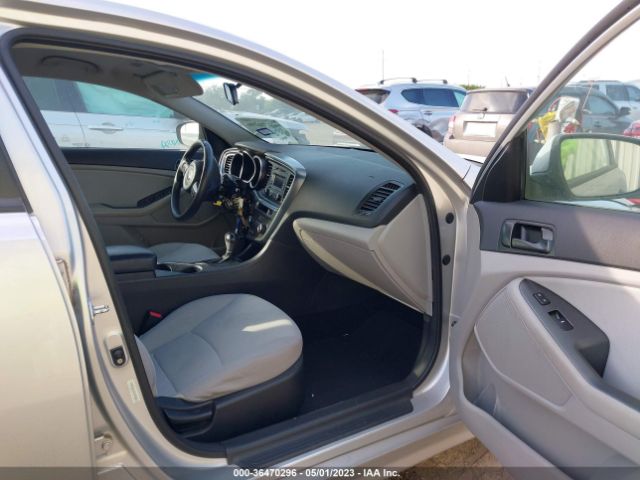 KNAGM4A72E5477882 KIA Optima Lx