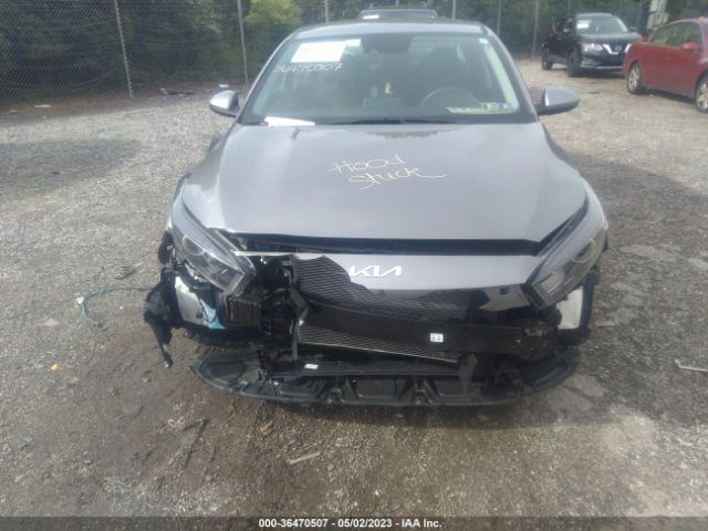 3KPF24AD2NE494910 KIA Forte Lxs