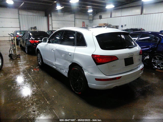 WA1LFAFP2FA068092 Audi Q5 Premium Plus