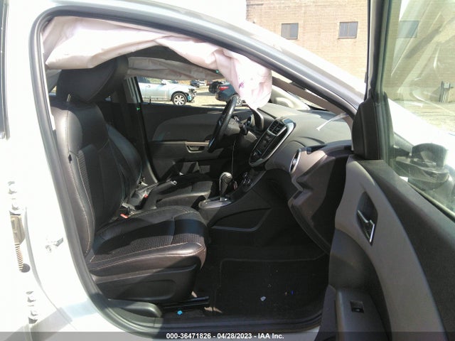 Chevrolet Sonic Premier 2019 1G1JF5SB8K4125685 Image 6