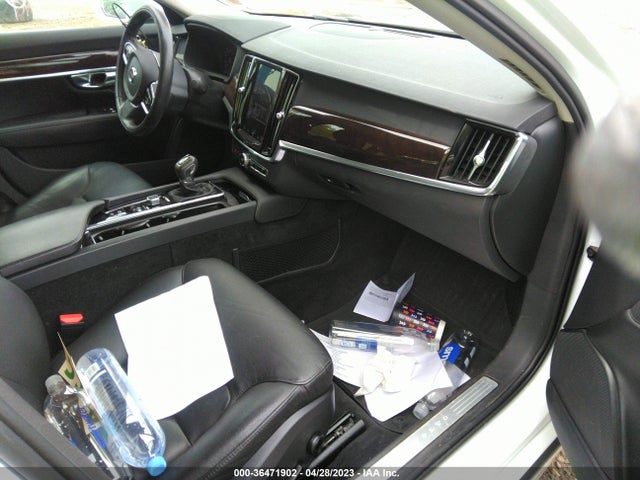 2019 Volvo S90, VIN: LVY102AK1KP111336