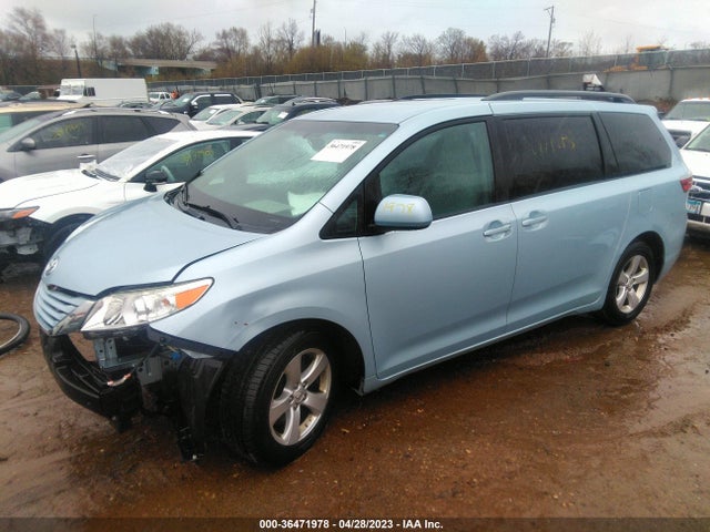 Toyota SIENNA LE 2015 5TDKK3DC9FS541725 Image 2