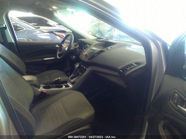 1FMCU0GX5GUC46142 Ford ESCAPE SE