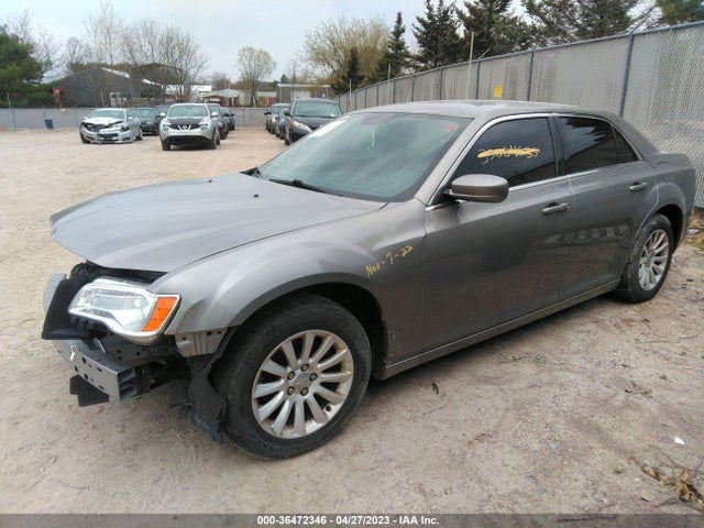 Chrysler 300 2014 2C3CCAAG2EH193779 Image 2