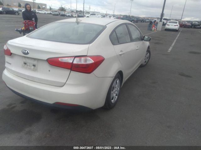KNAFK4A65F5334600 KIA FORTE LX