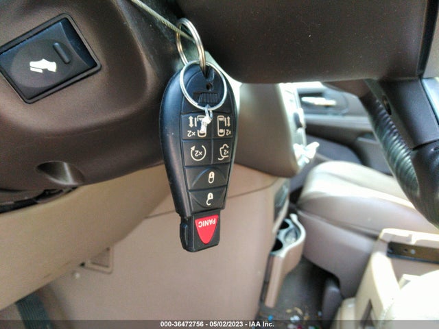 2C4RC1CG5ER138692 Chrysler Town & Country Touring-l