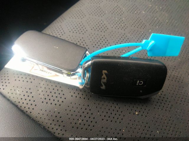 KNDERCAA8N7317544 KIA SELTOS EX