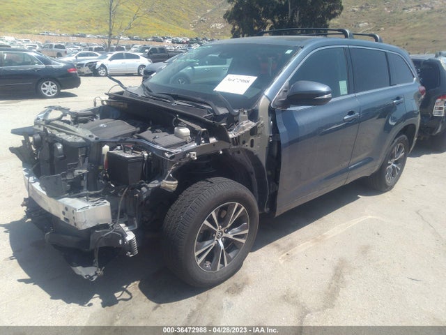 Toyota Highlander Le 2018 5TDZZRFH1JS255625 Image 2