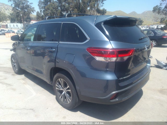 Toyota Highlander Le 2018 5TDZZRFH1JS255625 Image 3