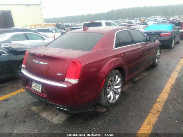 2C3CCAAG8JH315572 Chrysler 300 Touring