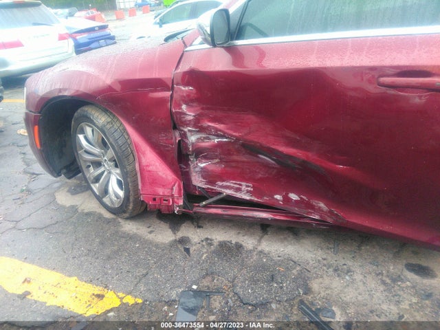 2C3CCAAG8JH315572 Chrysler 300 Touring
