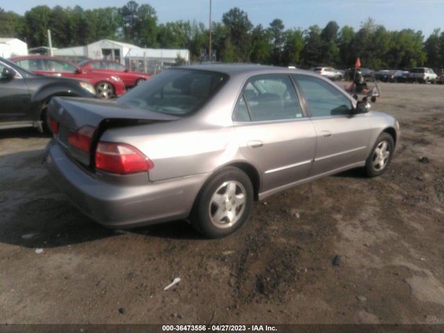 2000 HONDA ACCORD SDN EX W/LEATHER VIN: 1HGCG1658YA096839