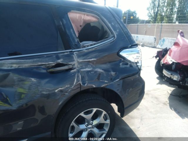 JF2SJAWC6JH436465 Subaru Forester Touring