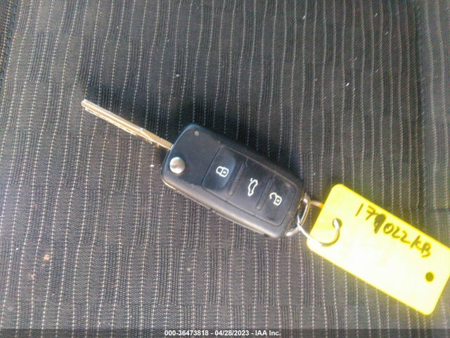 WVGCV3AX5EW598680 Volkswagen TIGUAN S