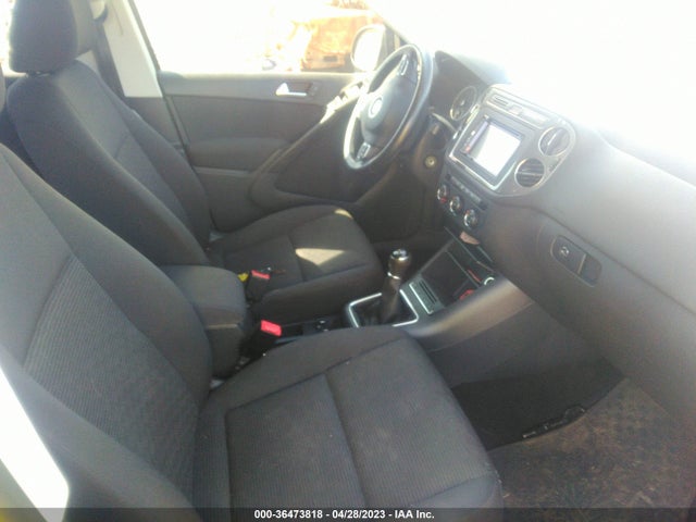 WVGCV3AX5EW598680 Volkswagen TIGUAN S