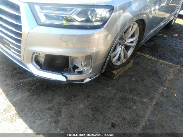 WA1LAAF79HD040600 Audi Q7 Premium Plus