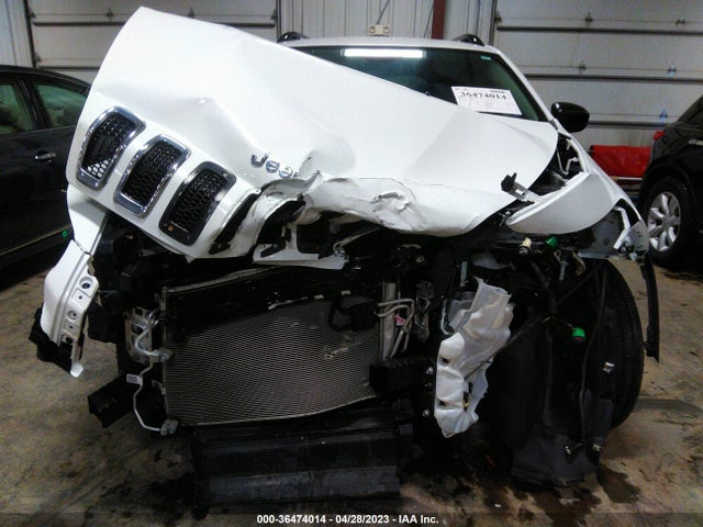 1C4PJMAB5HW633590 Jeep Cherokee Sport 4x4