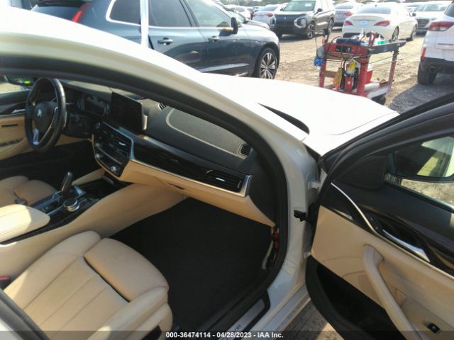 WBAJA9C53JB252048 BMW 5 Series 530e Iperformance