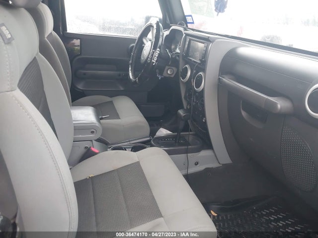 2010 JEEP WRANGLER SAHARA VIN: 1J4GA5D11AL158384