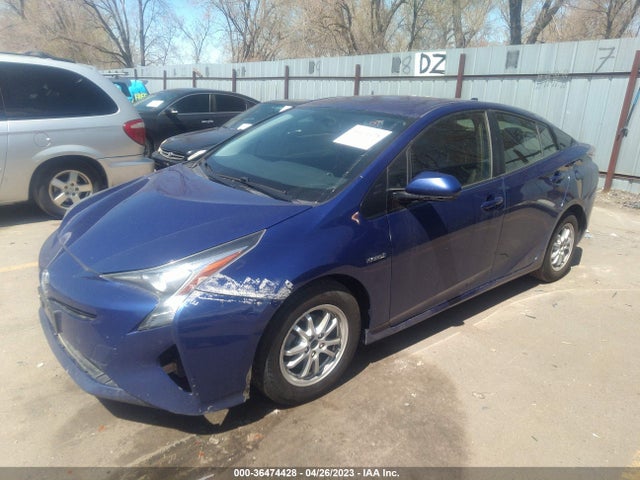 Toyota Prius Two 2016 JTDKBRFUXG3510737 Image 2