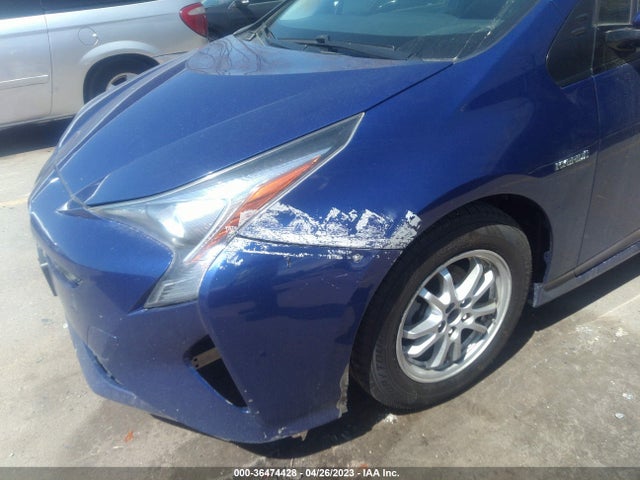 Toyota Prius Two 2016 JTDKBRFUXG3510737 Image 7