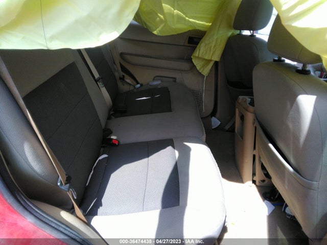 2008 FORD ESCAPE XLT VIN: 1FMCU93148KB93498