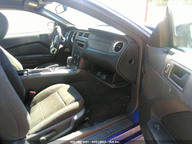 2014 FORD MUSTANG V6 VIN: 1ZVBP8AM0E5318700