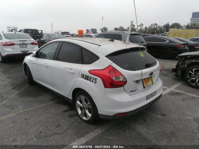 Ford FOCUS SE 2014 1FADP3K23EL254956 Image 3