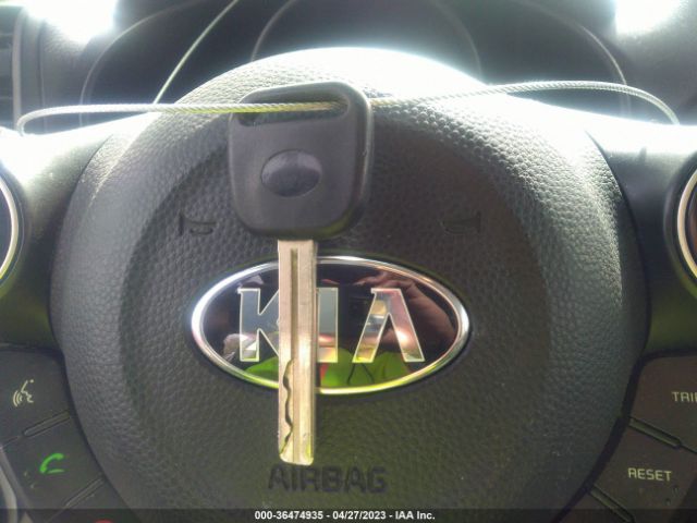 KNDJN2A28F7143862 KIA Soul Base