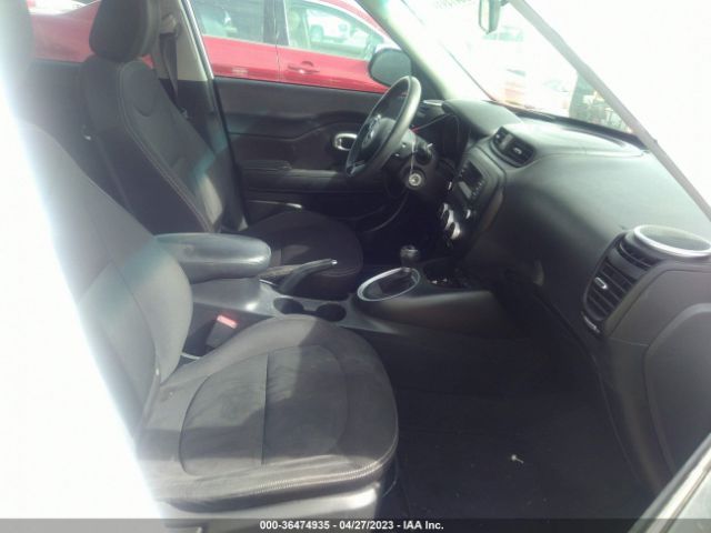 KNDJN2A28F7143862 KIA Soul Base