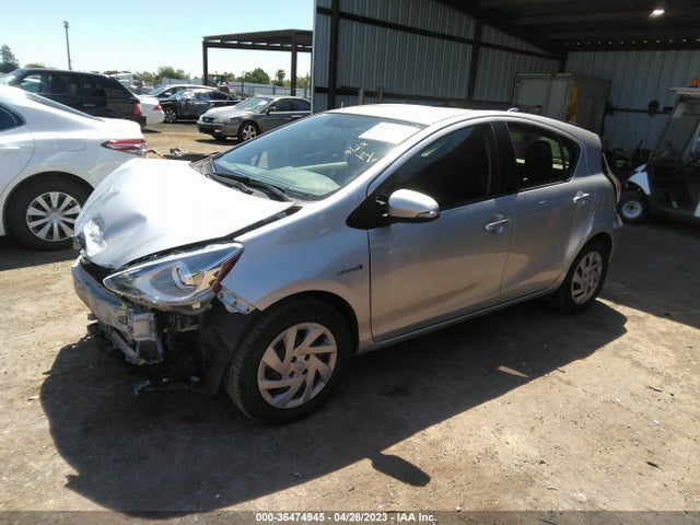 Toyota Prius C One/two/three/four 2015 JTDKDTB35F1112740 Image 2